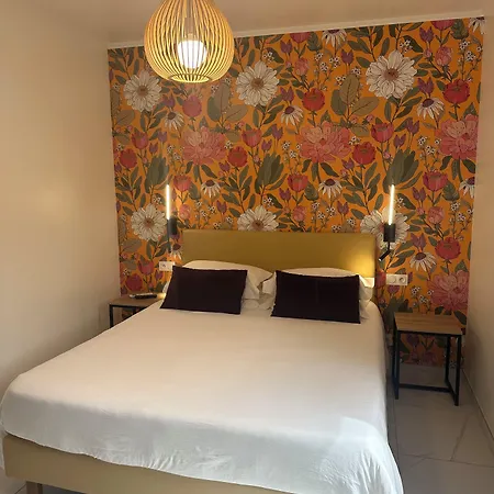 Kyrn Flor - Domaine Sant Antone Bed and Breakfast