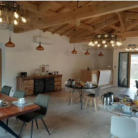 Kyrn Flor Bed & Breakfast 3*