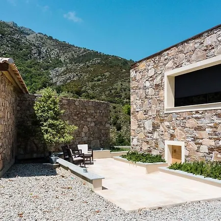 Bed & Breakfast Kyrn Flor - Domaine Sant Antone 4*