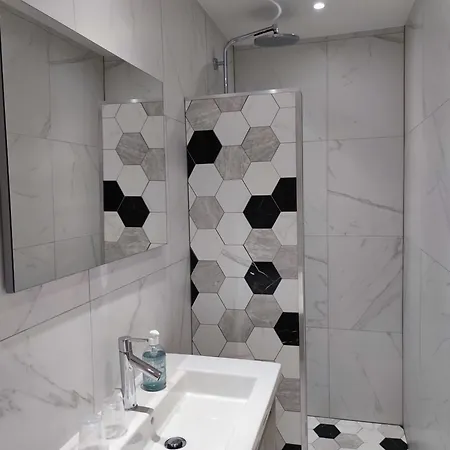 Kyrn Flor - Domaine Sant Antone Bed & Breakfast 4*