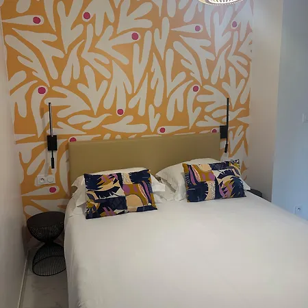 Bed & Breakfast Kyrn Flor - Domaine Sant Antone 4*