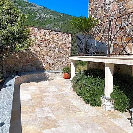 Kyrn Flor - Domaine Sant Antone Frühstückspension 4*