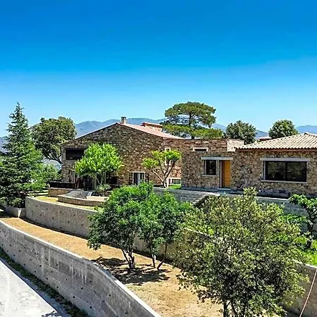 Bed & Breakfast Kyrn Flor - Domaine Sant Antone 4*