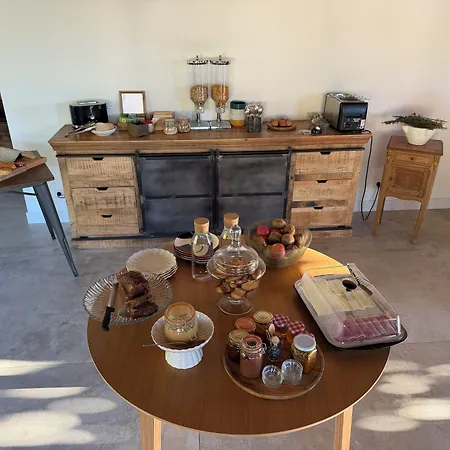 Kyrn Flor - Domaine Sant Antone Bed and Breakfast