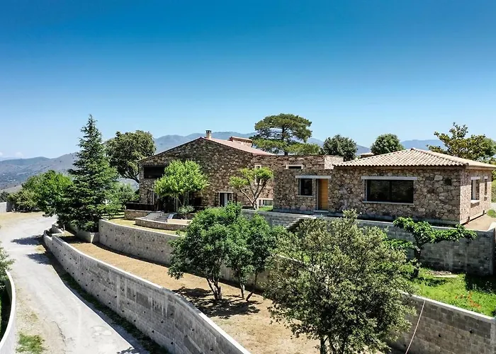 Kyrn Flor - Domaine Sant Antone Bed & Breakfast Corte (Corsica)