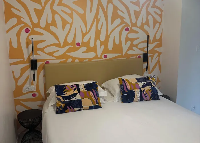 Bed & Breakfast Kyrn Flor - Domaine Sant Antone 4*