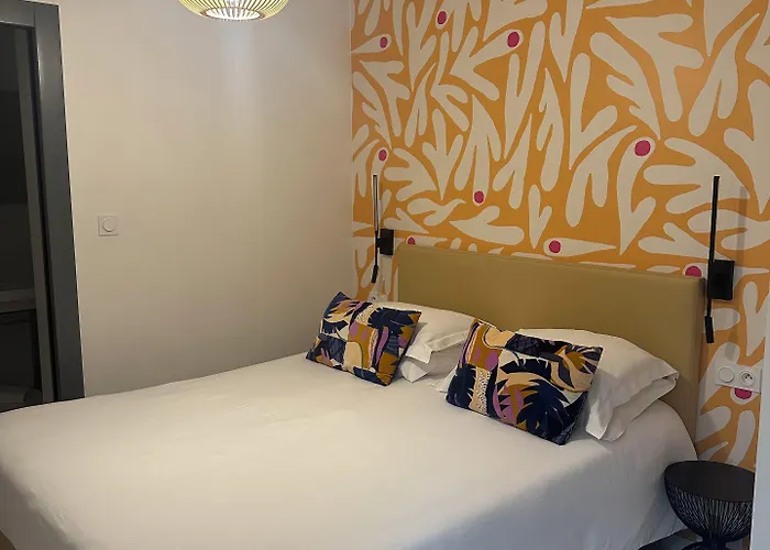 Kyrn Flor - Domaine Sant Antone Bed & Breakfast 4*